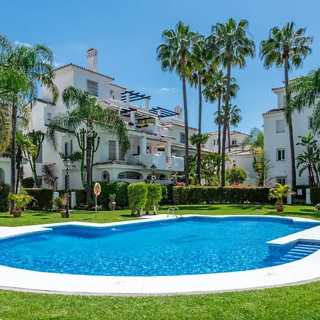 Apartment Naranjos Puerto Banus