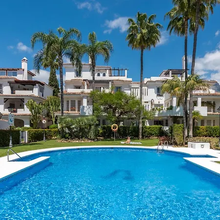Naranjos Puerto Banus Apartment Marbella